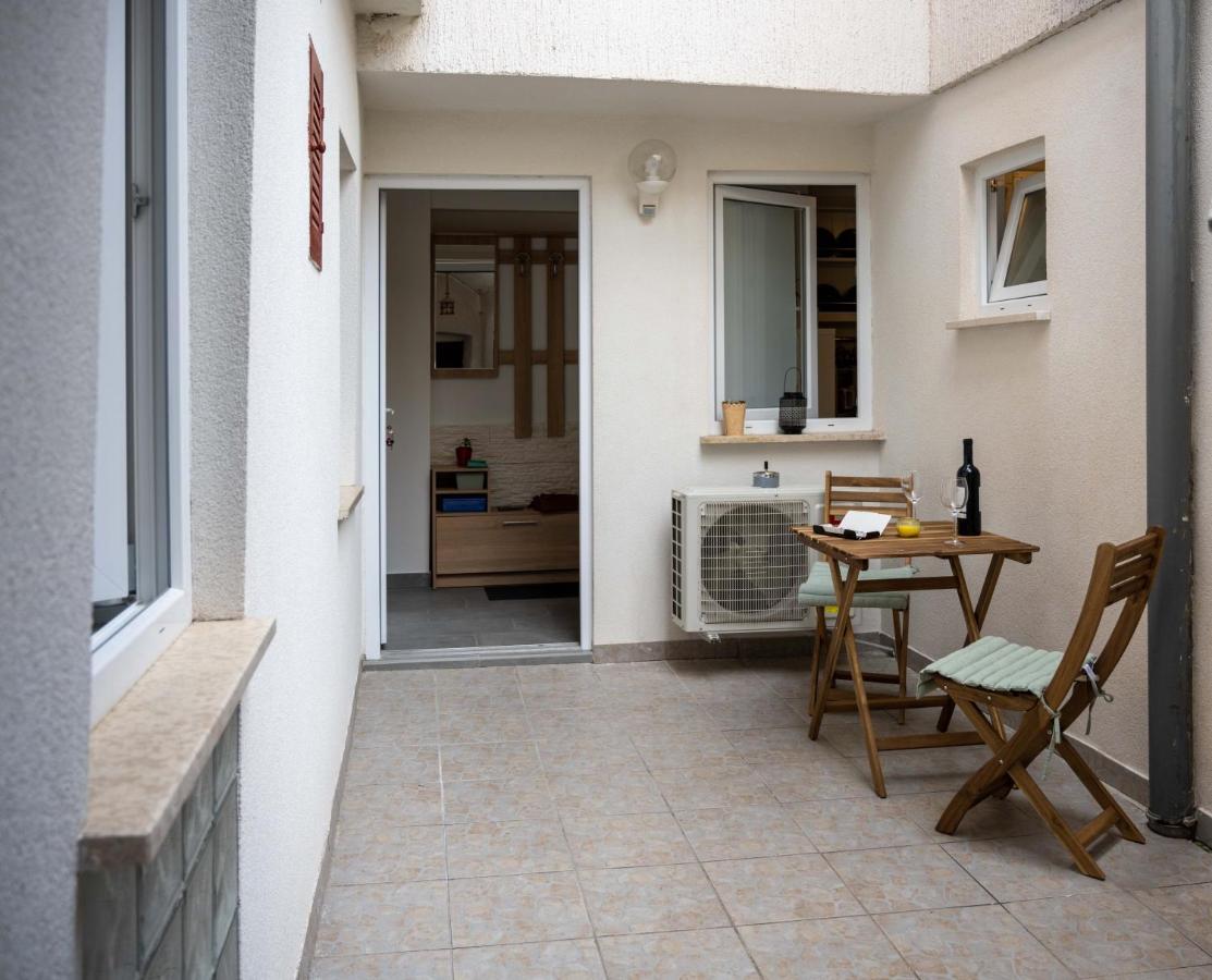 Apartment Montona プーラ エクステリア 写真