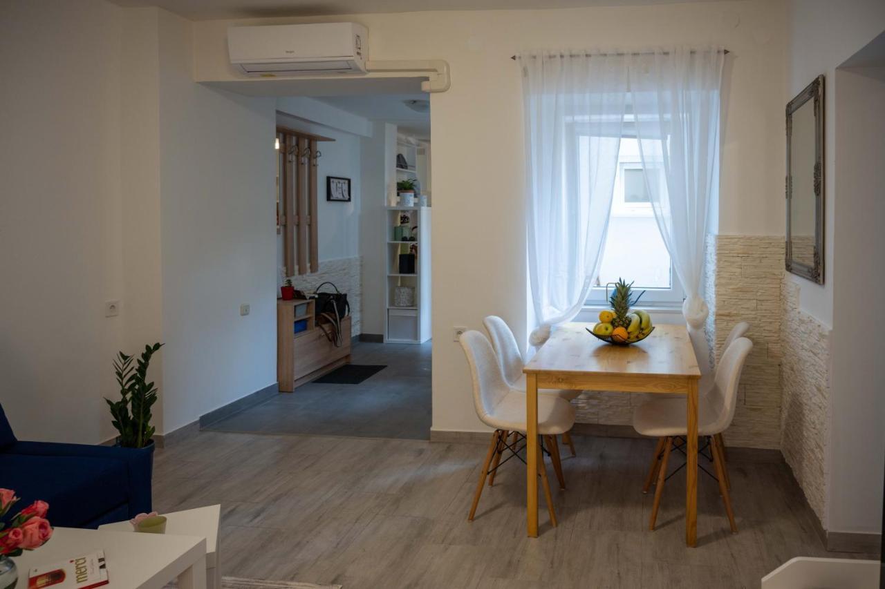 Apartment Montona プーラ エクステリア 写真